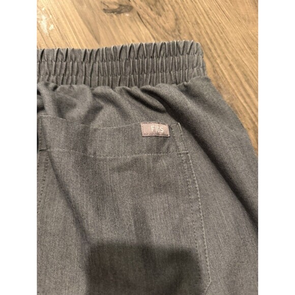 Figs Technical Scrubs Set Top Pants Gray Size M - Picture 13 of 16